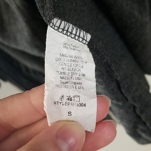 Acting Pro charcoal fringe cape/poncho - Picture 3 of 3